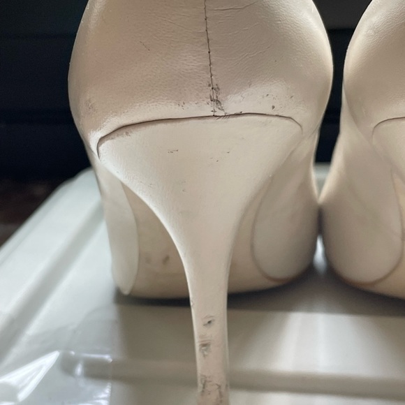 Michael Kors beige leather pumps size 8.5 in very used condition (sold as-is!) - Picture 12 of 14